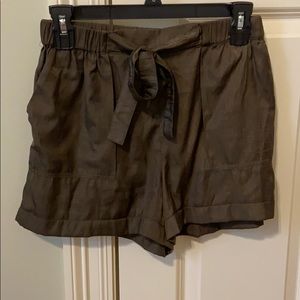 Army green short